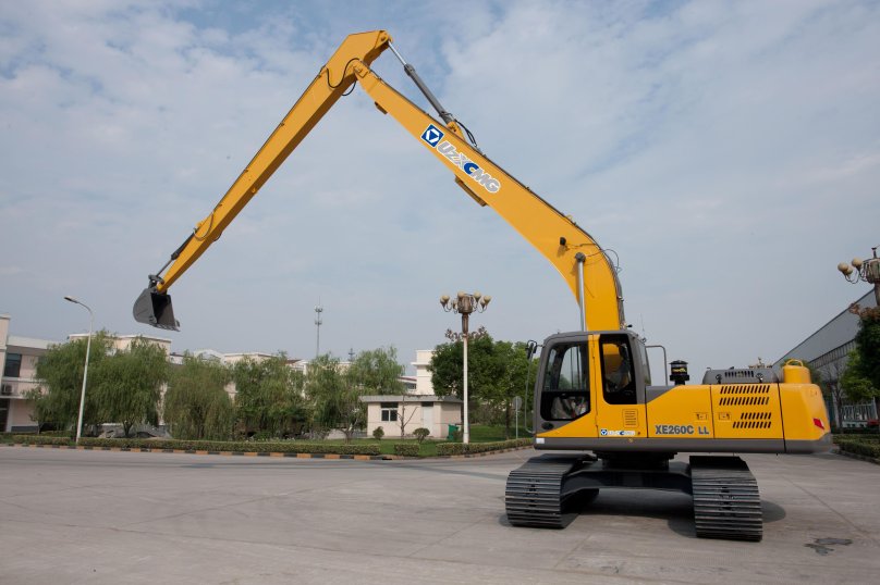 Гусеничный экскаватор XCMG xe260