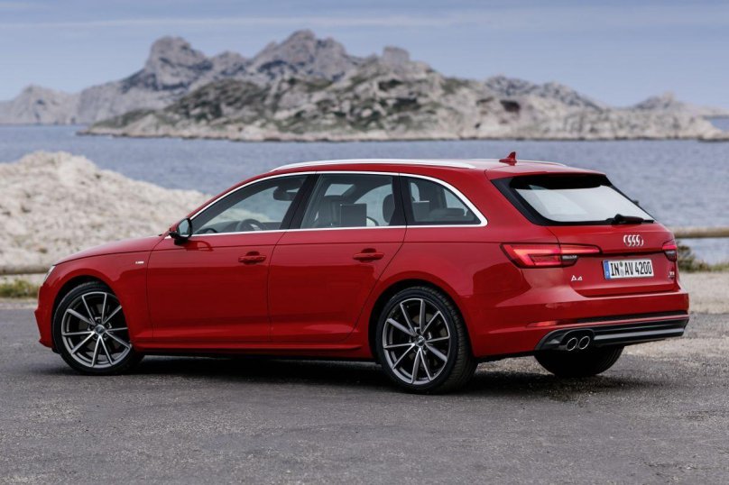 Audi a4 универсал 2017