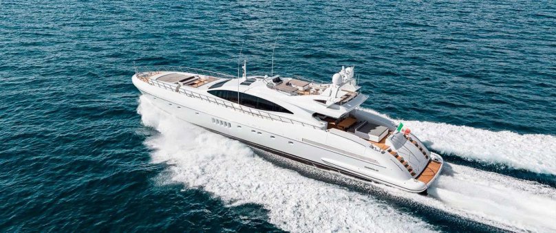 Яхта мангуста 132е