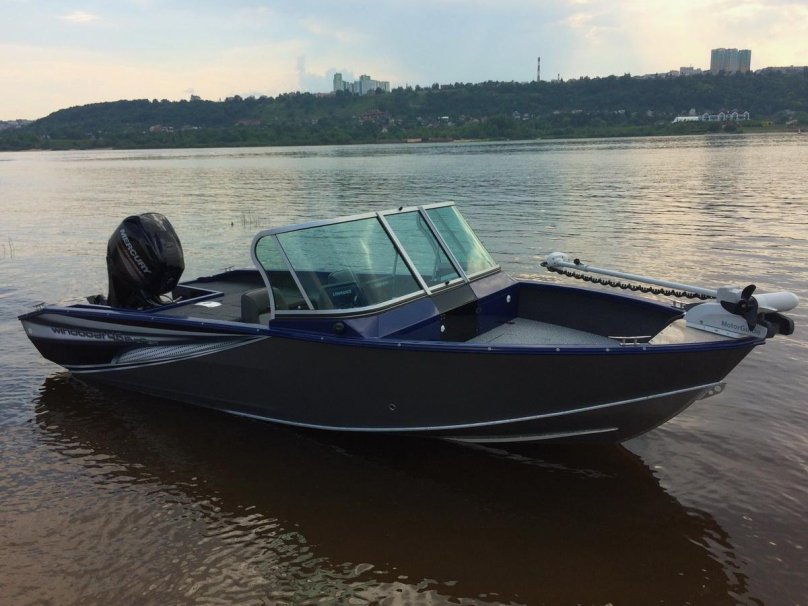 Windboat 4.6 DC EVO Fish