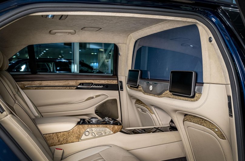 Genesis g90 лимузин