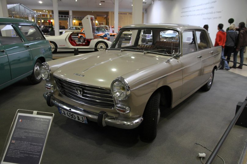 Пежо 404 салон