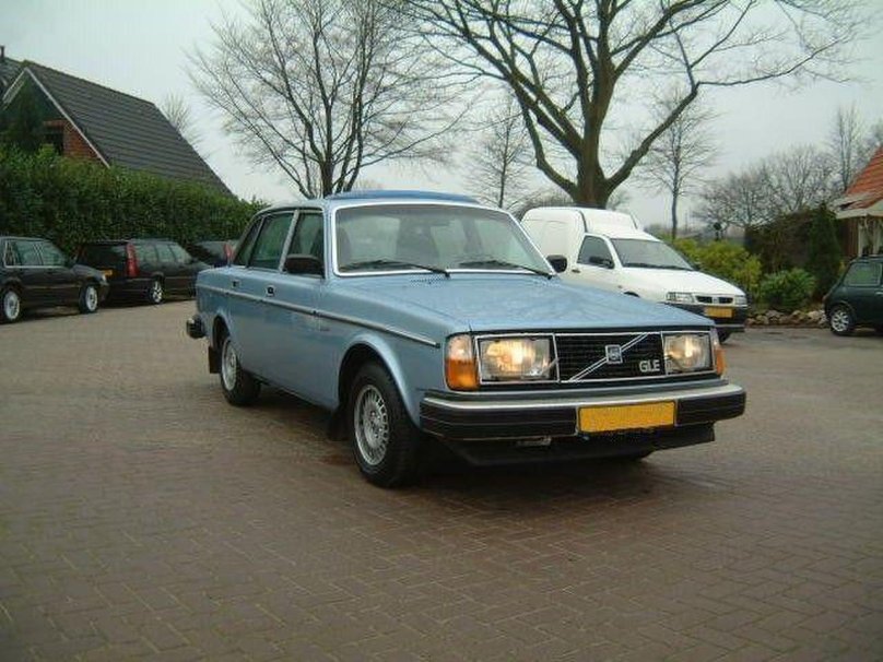 Volvo 244