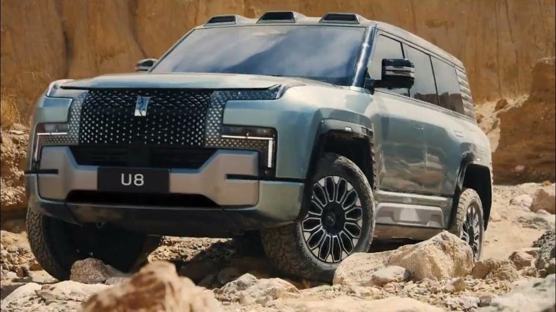 Внедорожник BYD Yangwang u8