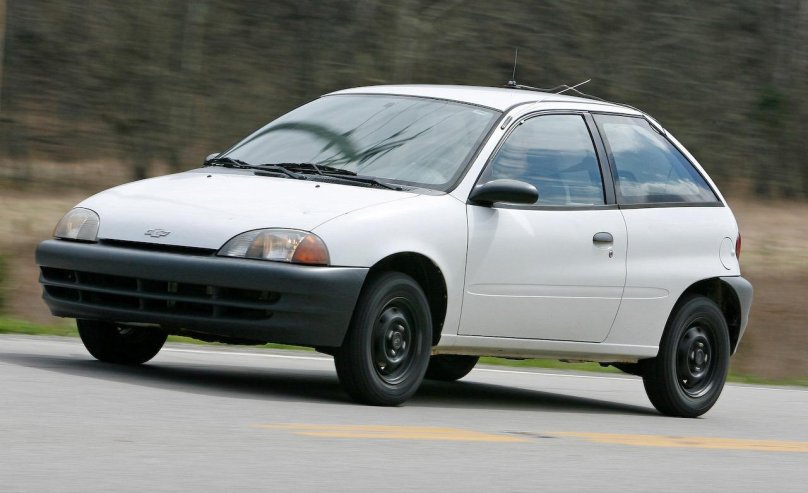 Шевроле метро 2000