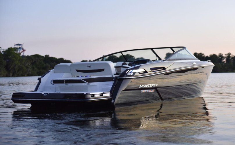 Монтерей катер