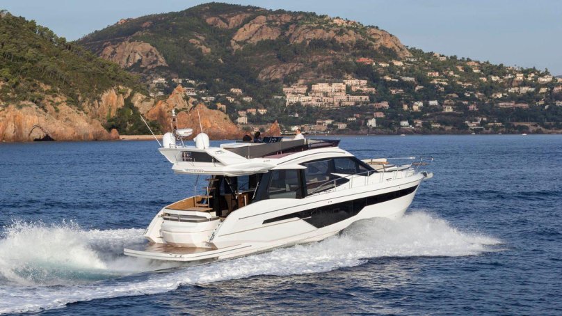 Galeon 500 Fly