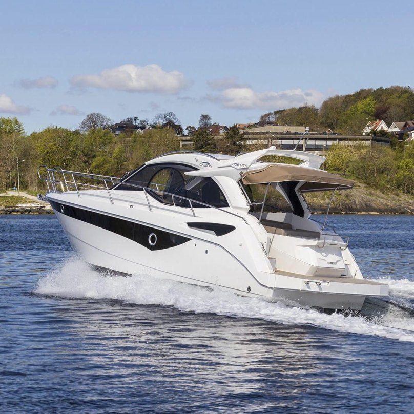 Galeon 305 HTS