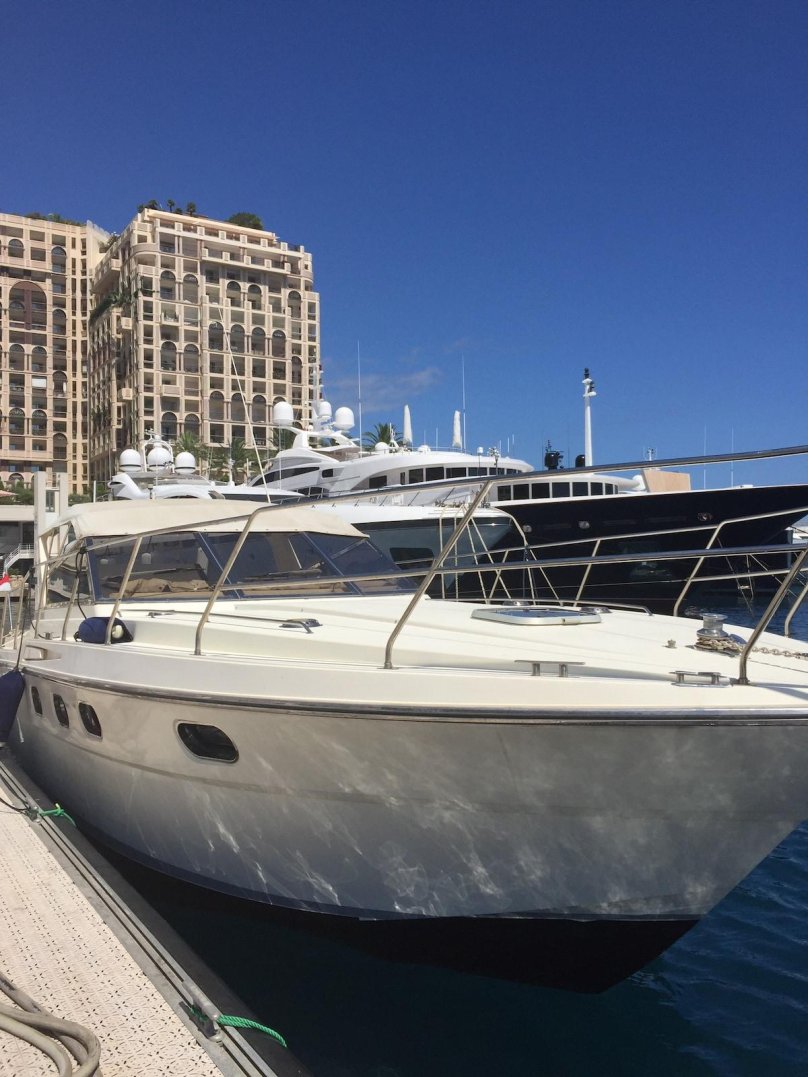 Катер Монако