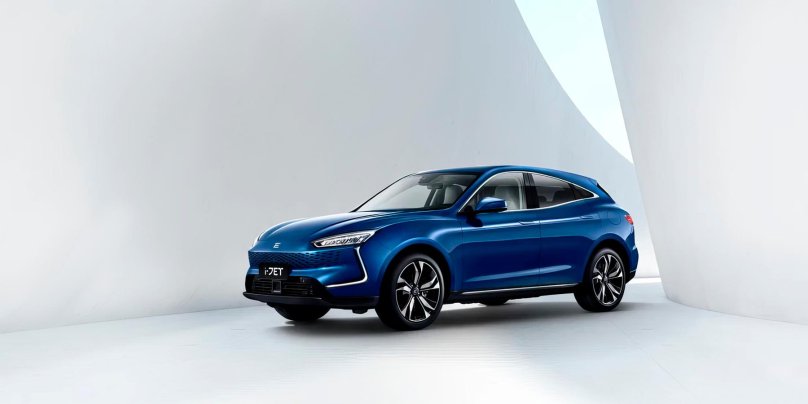 Автомобиль Huawei sf5