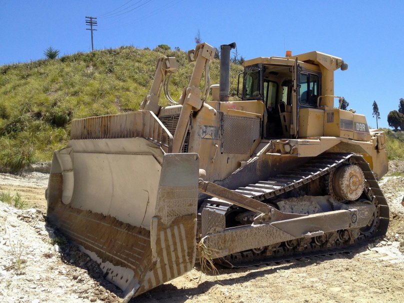 Бульдозер Cat d9