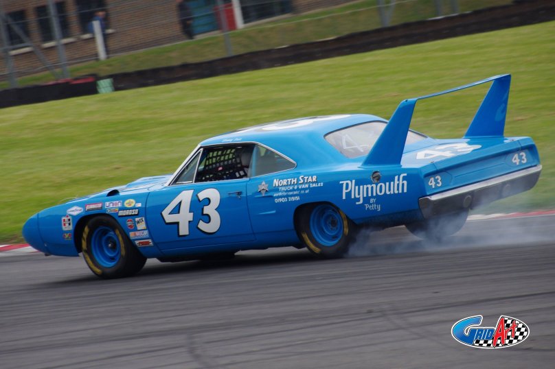 Plymouth Superbird наскар