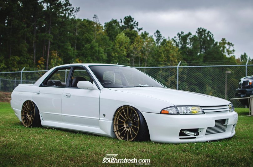 Nissan Skyline r32