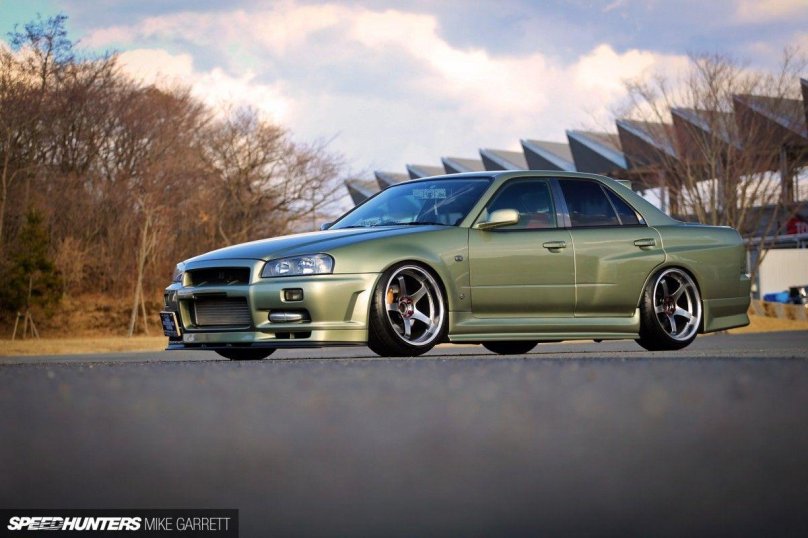 Nissan Skyline er34