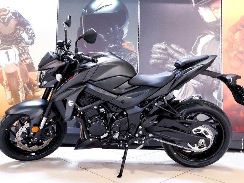 Сузуки GSX s750