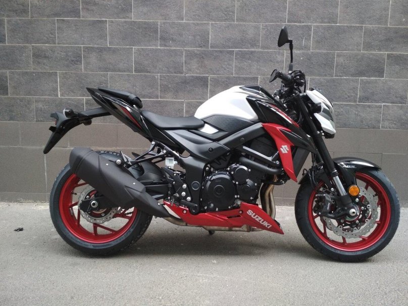 Сузуки GSX s750