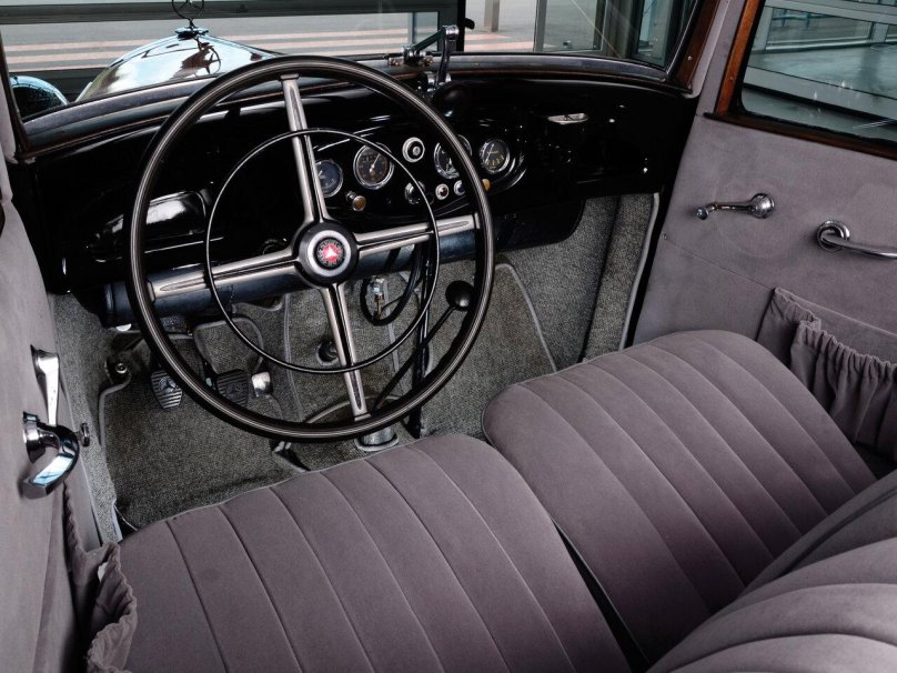 Салон Мерседес Бенц 1933г