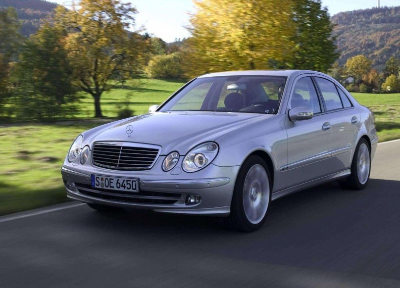Mercedes Benz e200