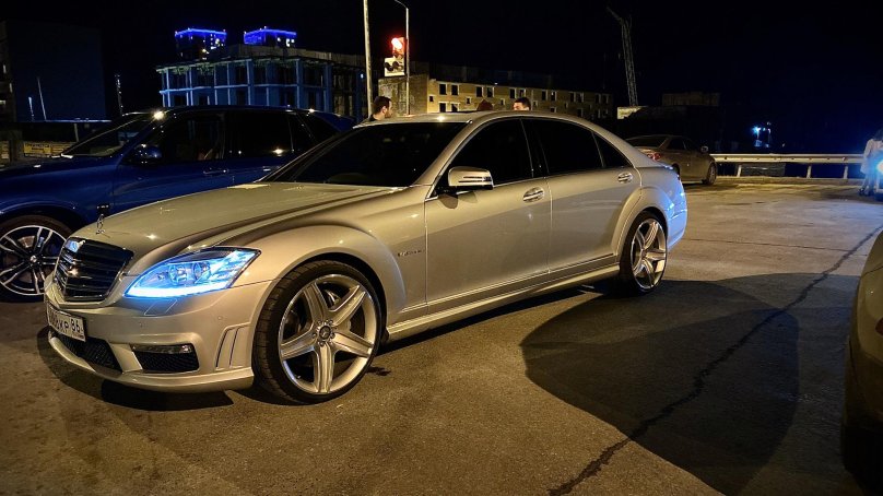 Mercedes Benz w221 r20