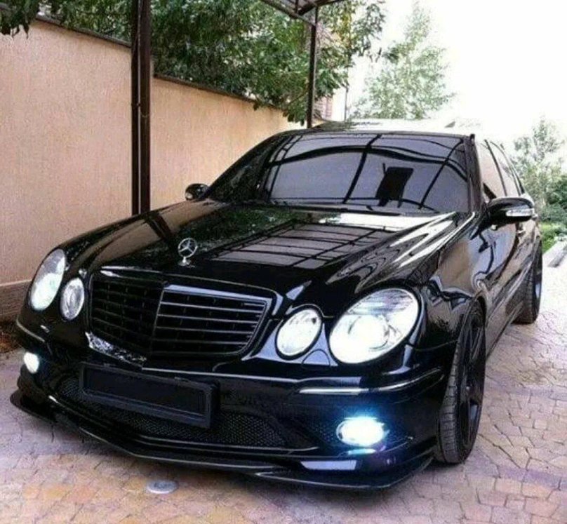 Мерседес Бенц е211 АМГ