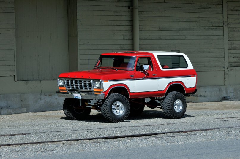 Ford Bronco 1