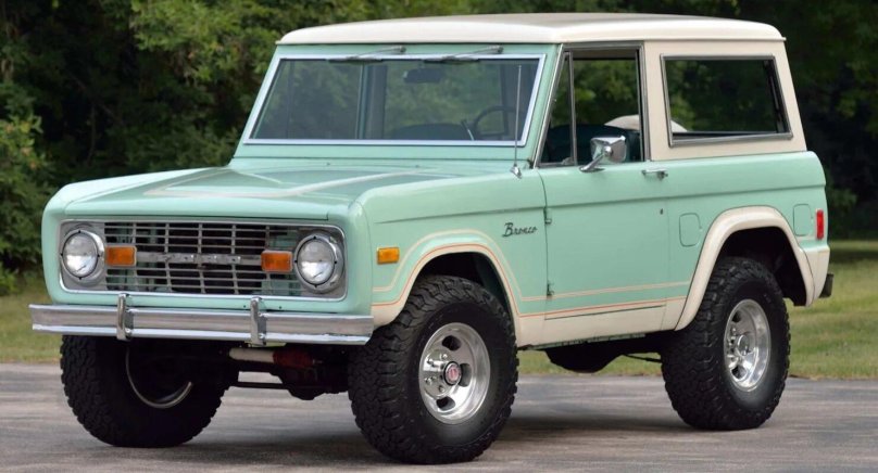 Ford Bronco 1