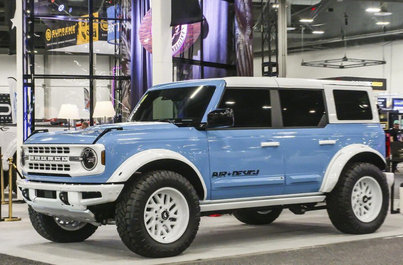 Форд Бронко синий