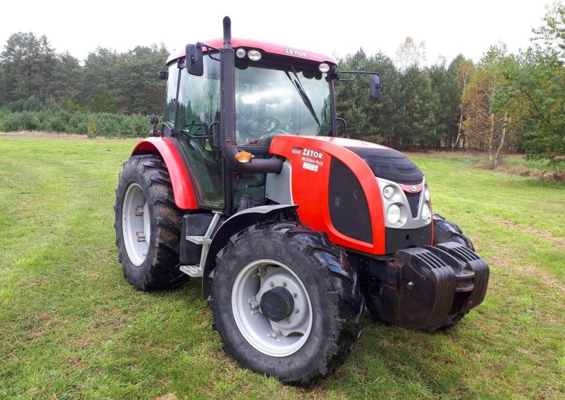 Трактор Zetor Forterra
