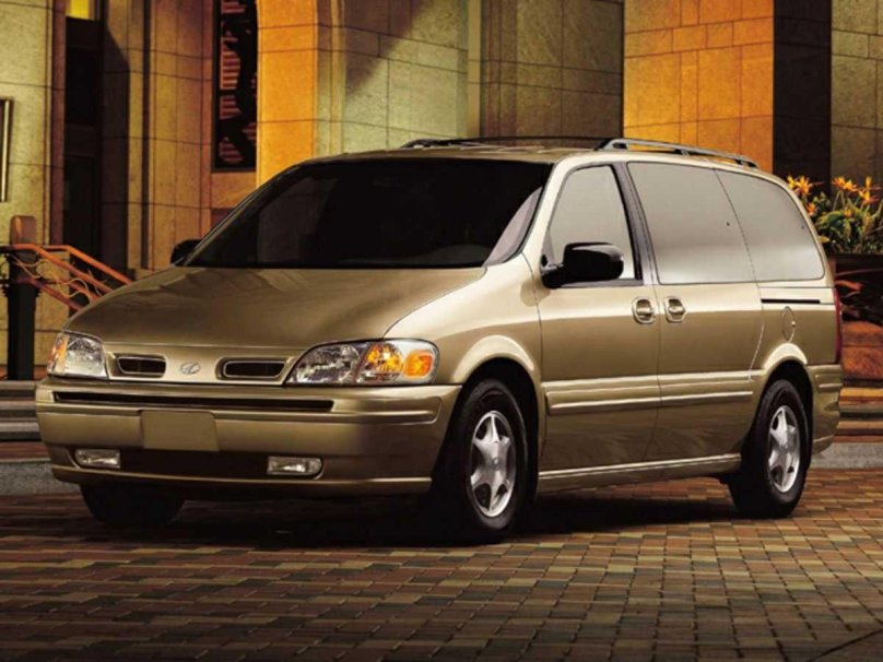 Минивэн Олдсмобиль 1999г