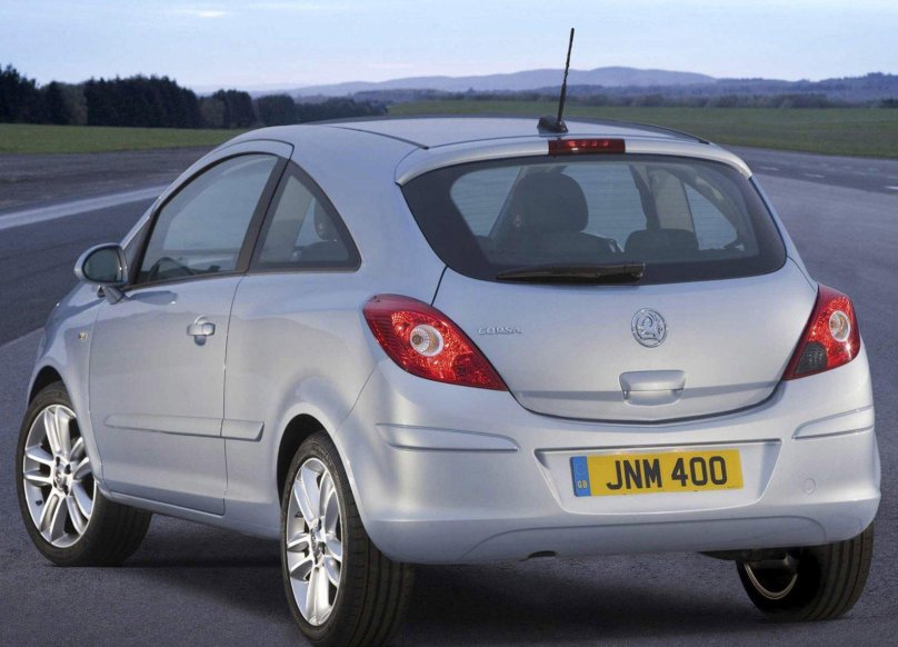 Опель Воксхолл Корса