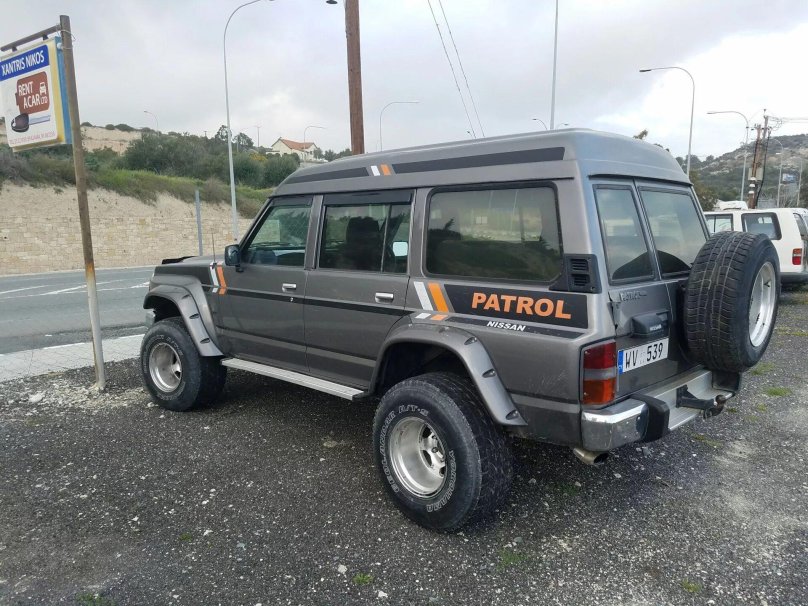 Nissan Patrol y60
