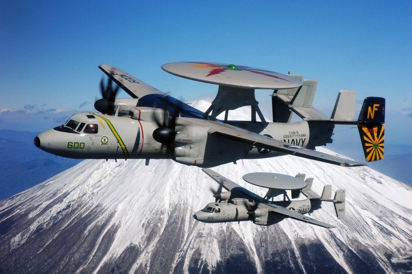 Самолет Grumman e-2 Hawkeye