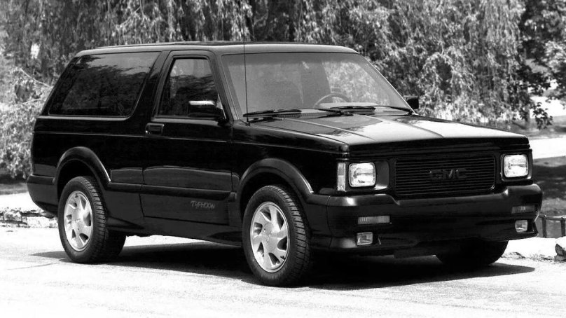 Автомобиль GMC Typhoon