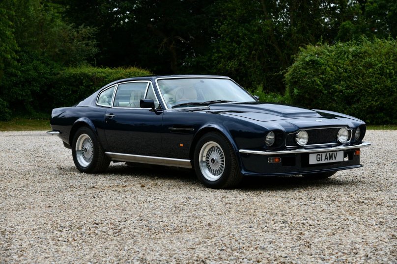 Aston Martin v8 Vantage 1989