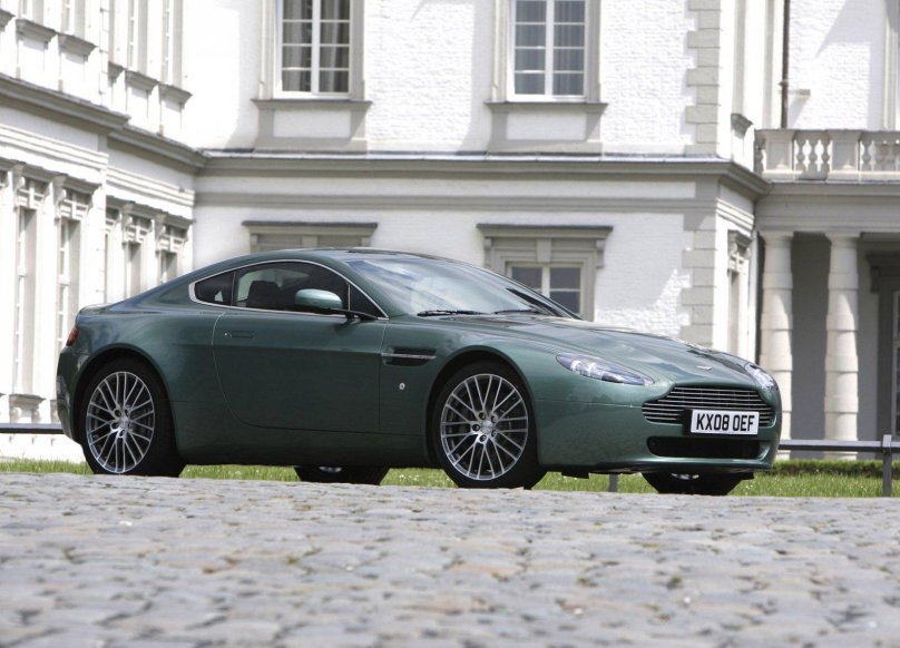 Aston Martin v8 Vantage 2008