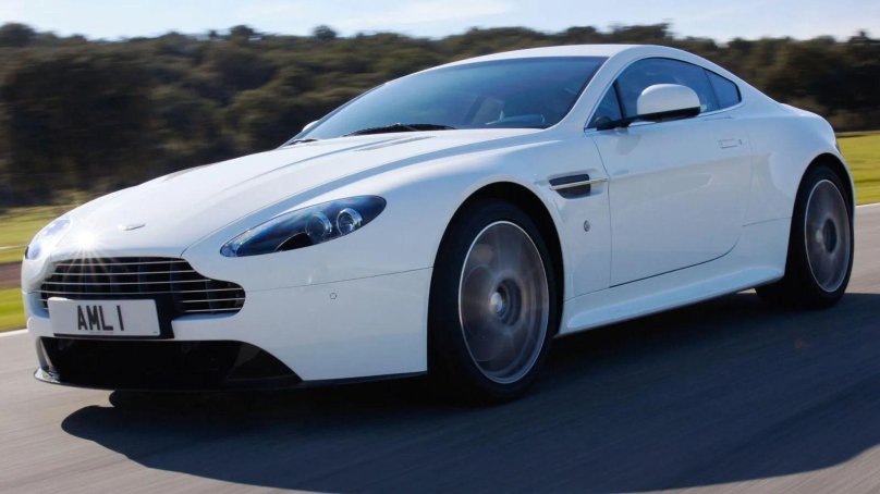 Астон Мартин v8 Vantage