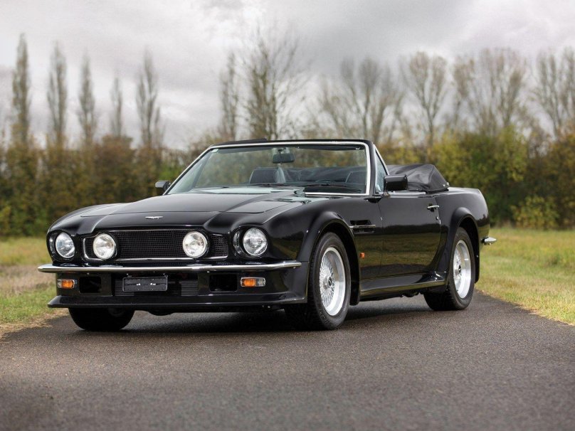 Aston Martin v8 Vantage 1977