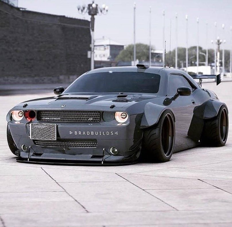 Спорткар Додж Челленджер