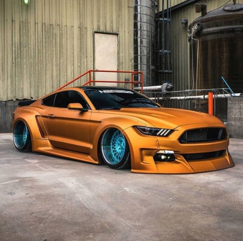 Тюнинговый Мустанг Форд