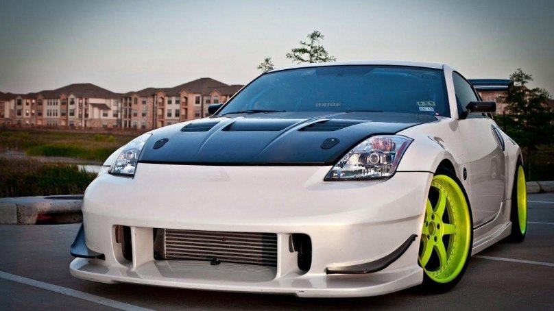 Nissan Skyline 350z