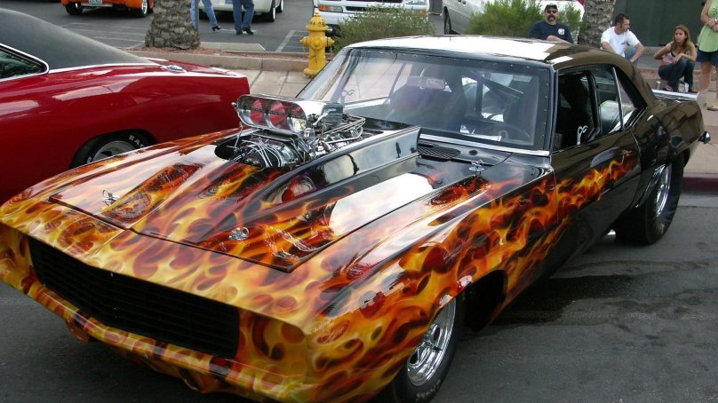 Огненный Шевроле Камаро