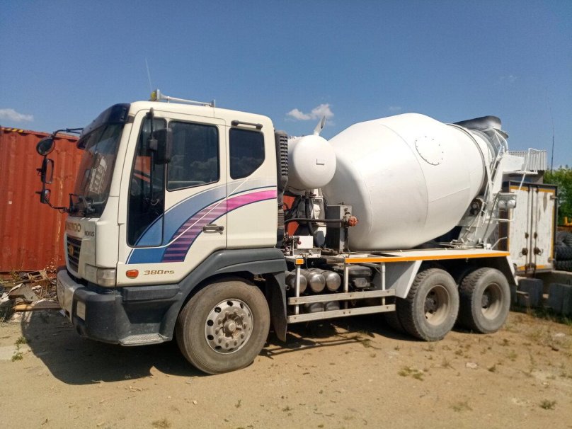 Автобетоносмеситель Део Новис