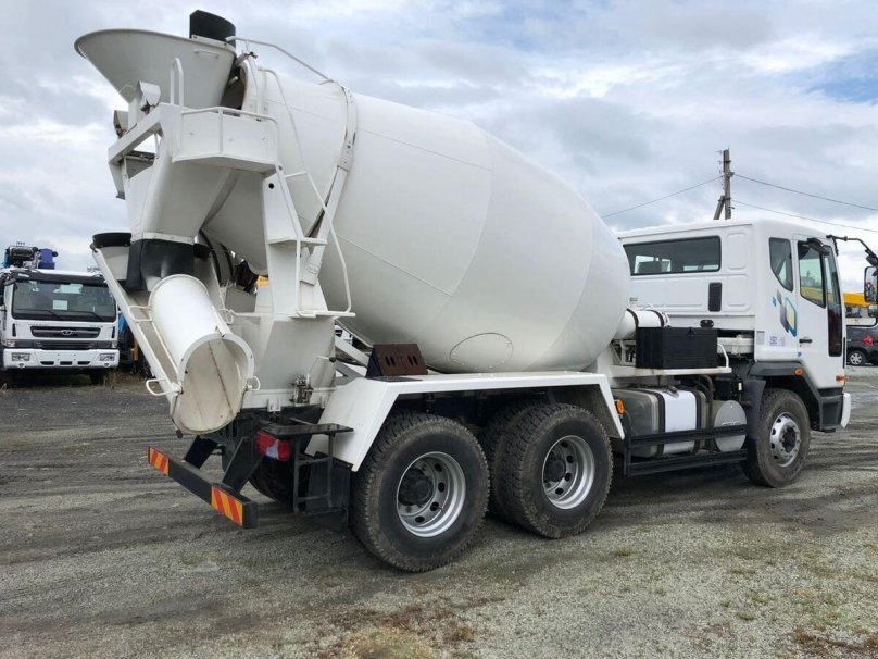 Автобетоносмеситель Daewoo Novus (7 куб)