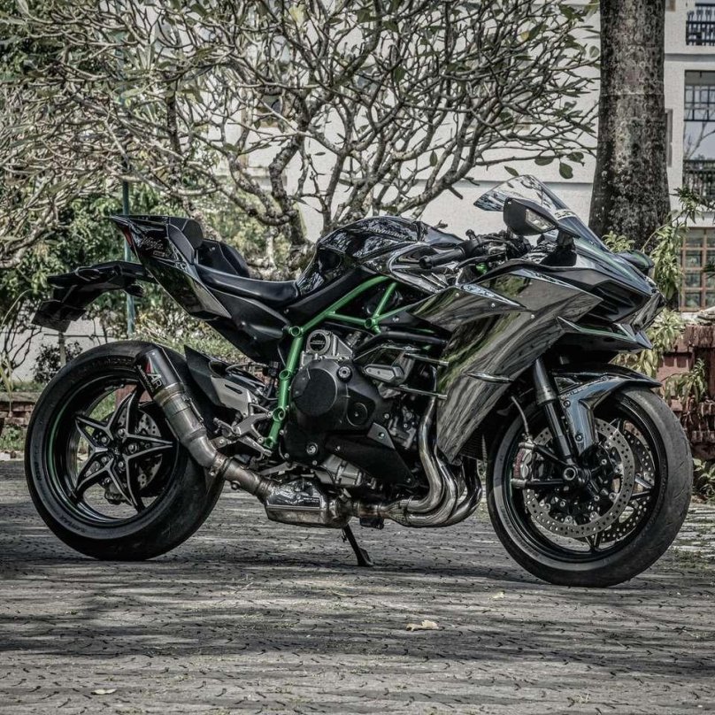 Kawasaki Ninja h2r черный