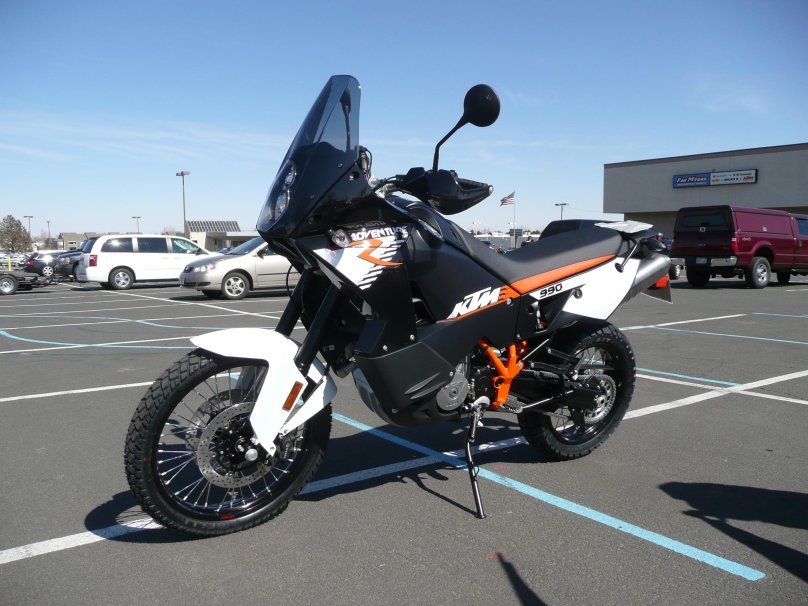 КТМ адвенчер 990