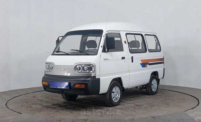 Дамас с боку