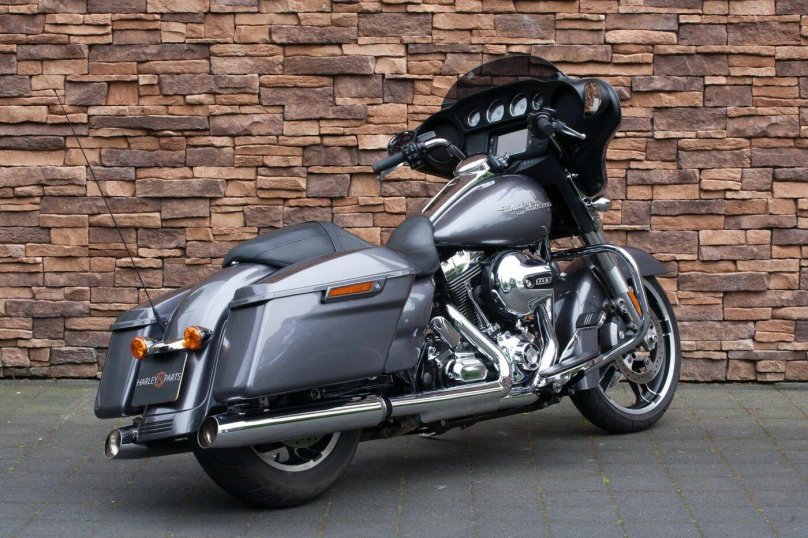 Harley Davidson Street Glide CVO