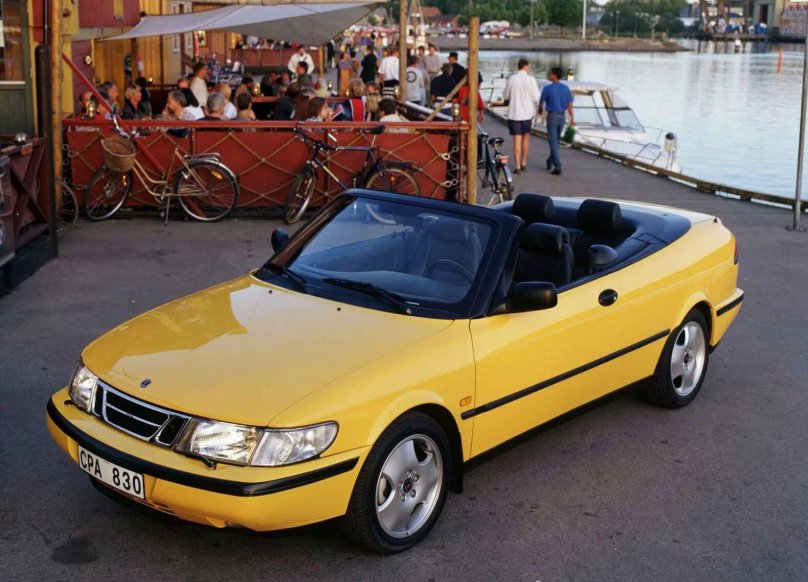 Saab 900 Convertible