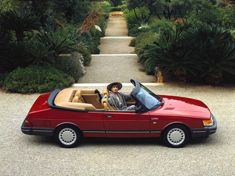 Saab 900 Convertible