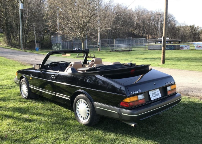 Saab 900 Convertible